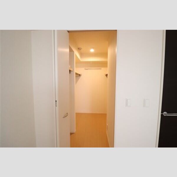 アローフィールド　B103号室 ウォークインクローゼット