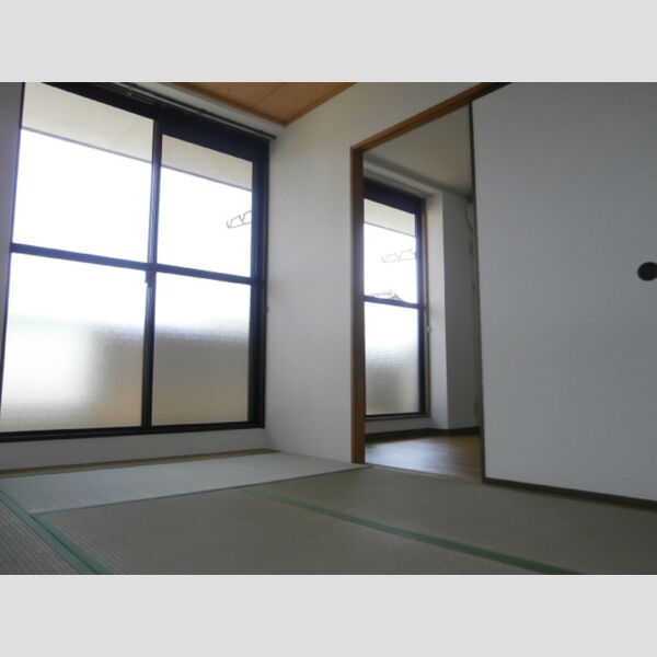 メルベーユ大倉山201号室 和室