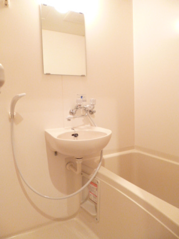 スカイコート新宿新都心704号室 同タイプ参考写真