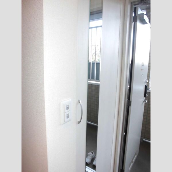 カルチェ　B 玄関