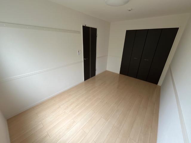 クレスト102号室 洋室