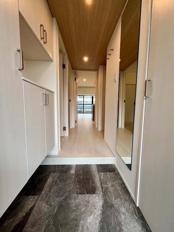 レジディア芝浦4階 玄関