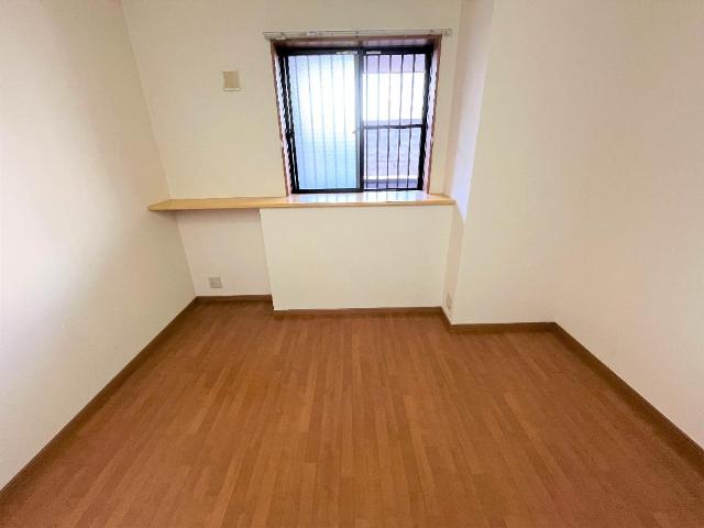 ビューテラス203号室 洋室