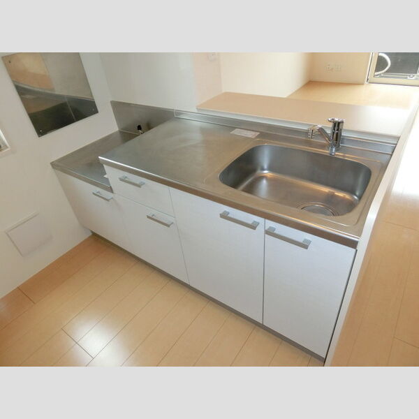 レムロード・M201号室 キッチン