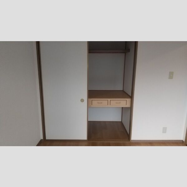 トリニシティ　壱番館 収納