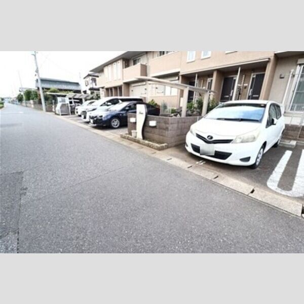 フェリエ 駐車場