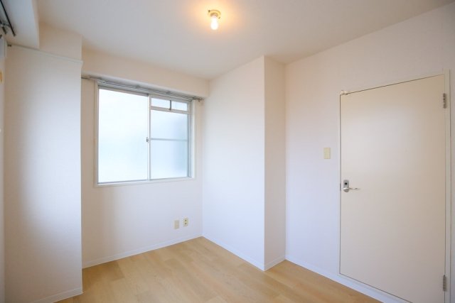 成加パラシオン4階 部屋その他