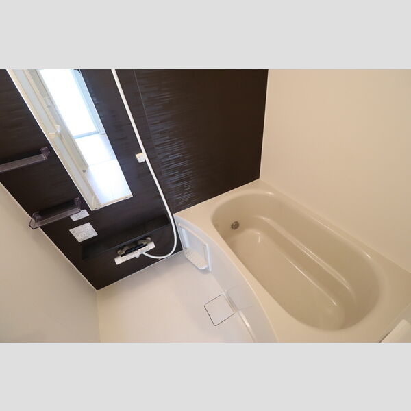 Blanc Neige Nishichiba(ブラン　ネージュ)201号室 浴室