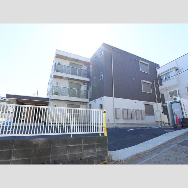 Free103号室 建物外観