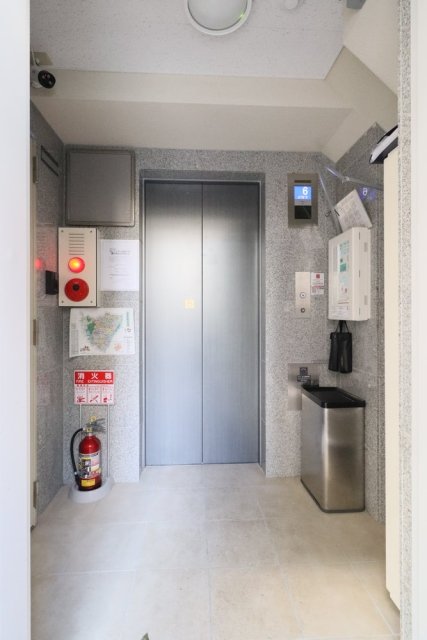 コスモリード入谷7階 エントランス