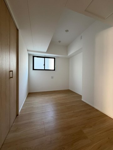 MOANA北参道303号室 洋室約4.3帖