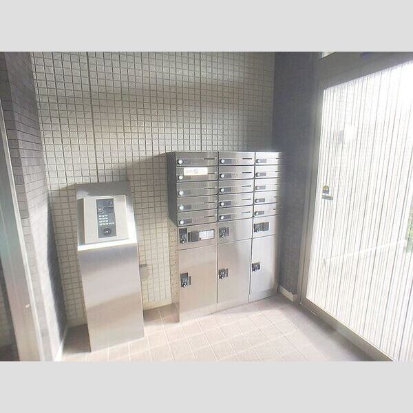 M's おおたか206号室 オートロック・集合ポスト・宅配ボックス