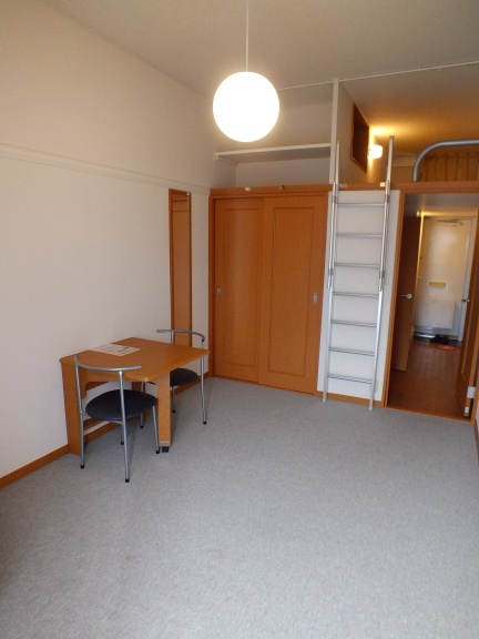 レオパレス鶴ヶ島 リビング