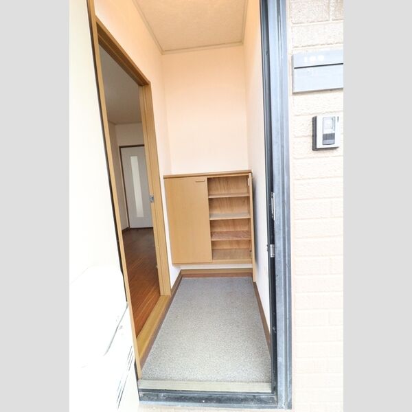 コンフォール 玄関(リフォーム前)