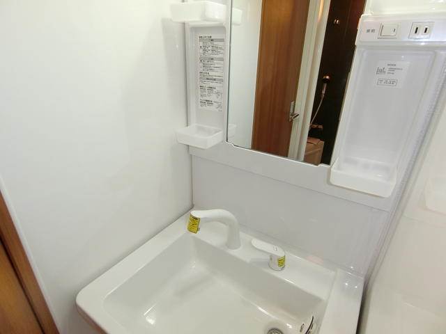 アル・ソーレ青砥1階 洗髪洗面化粧台