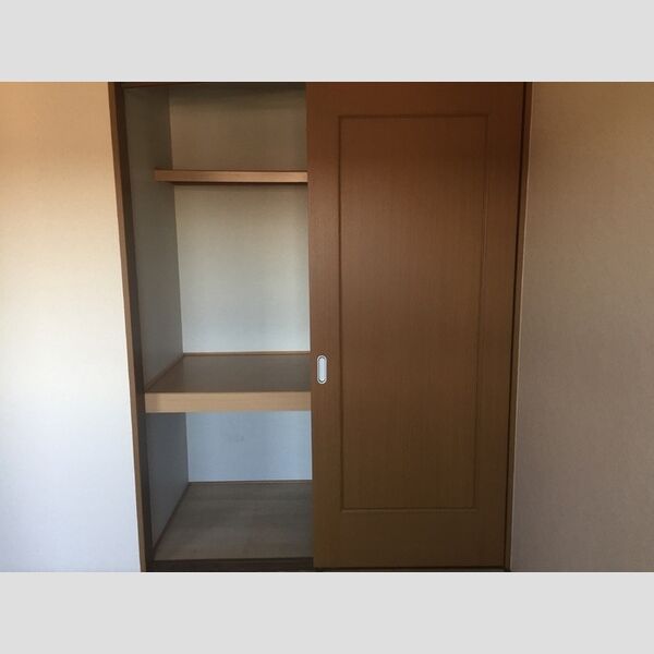 ウィステリア豊田403号室 物入