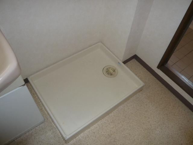 リヴェール高幡２　Ａ棟A202号室 防水板