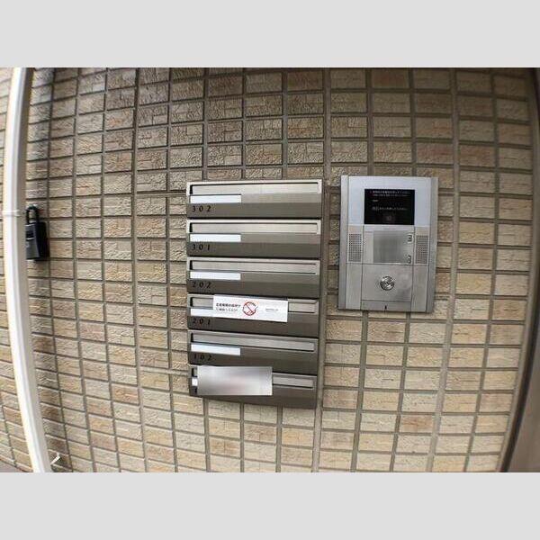 サンモール ナナ 　A201号室 集合ポスト・ロビーインターフォン