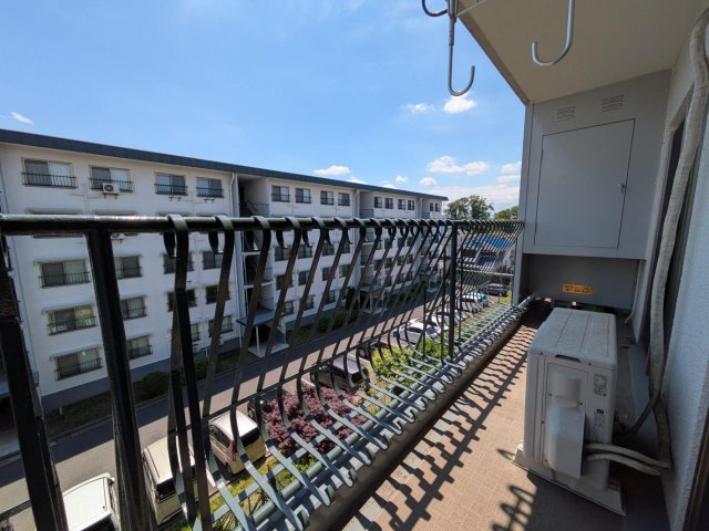 田園ハイツ川越弐号棟 402（yellova house) バルコニー