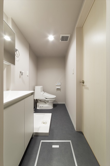 ＯＶＥＳＴ1階 トイレ