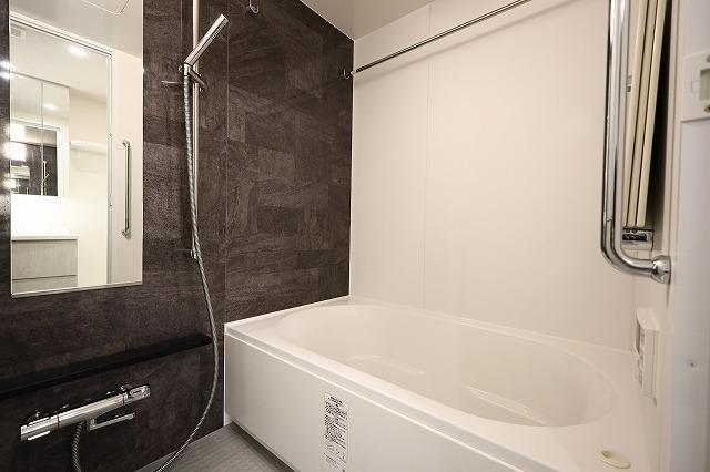 ALTERNA浅草2階 バス