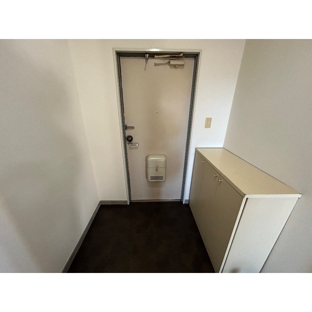 ニューロイヤルハイツ 玄関