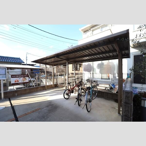 ステアヒルズⅡ102号室 駐輪場