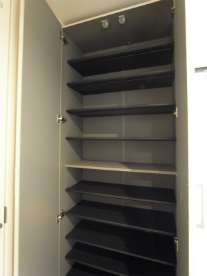 リブリ・グラン 関口 玄関