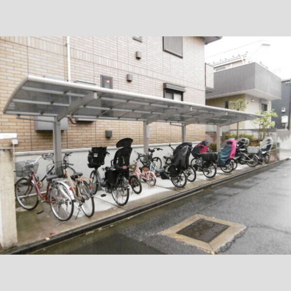 グレイスコート 屋根付き自転車駐輪場