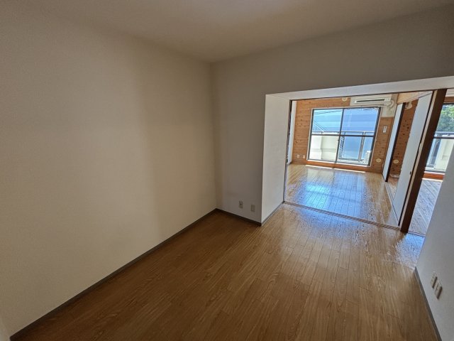 ベルカーサ橋本 リビング