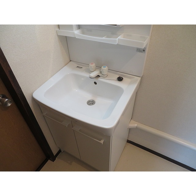 クローバーハイツ0102号室 洗面所