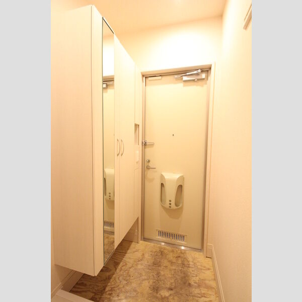 ラマージュ　Ⅷ 205玄関