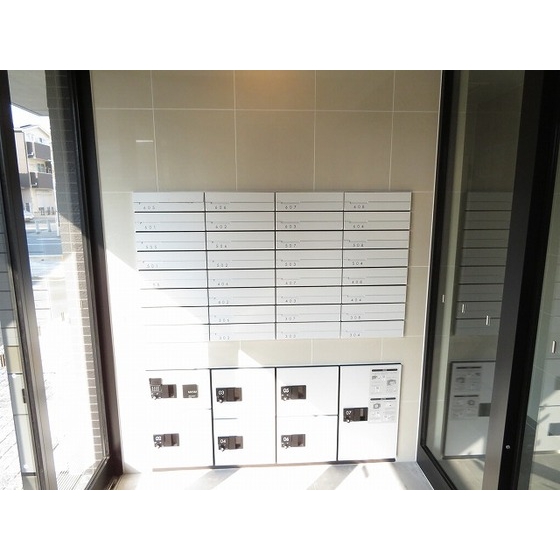 ロイヤルブルーム メール・宅配ボックス