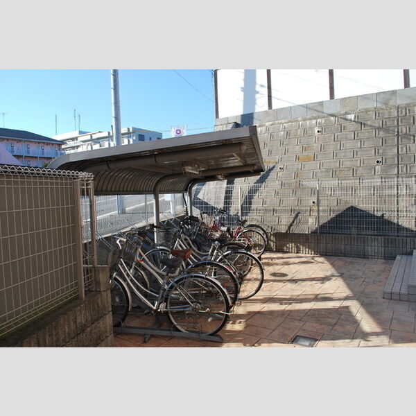 ヴェルデ都町 駐輪場
