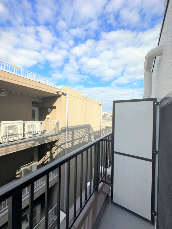 プラザ仲町台センター6階 バルコニー