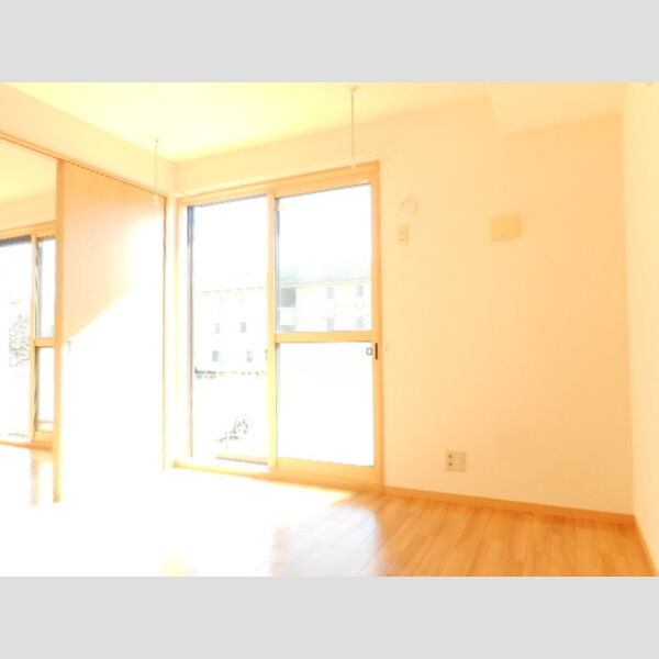 セジュール梨香102号室 南側洋室