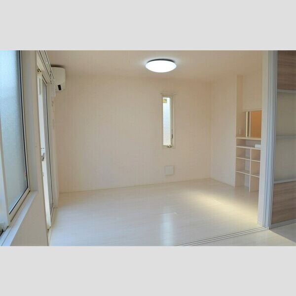 マ・メゾン106号室 洋室(別角度)