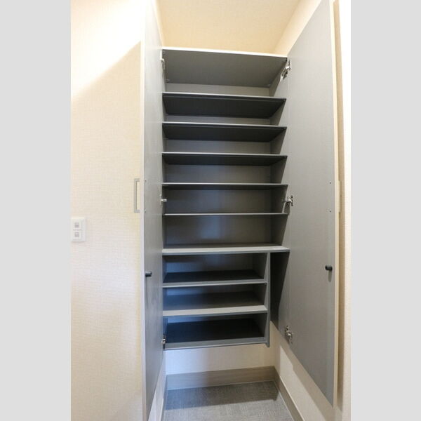 フライハイト202号室 シューズボックス