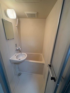 朝日チェリーヒルズ上野町104号室 内観