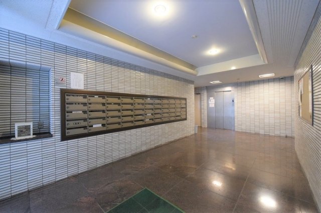 朝日第二目白台マンション2階 エントランス