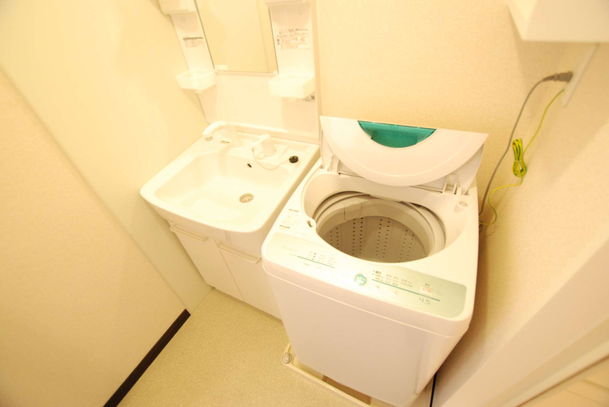 レオネクストレイルリンク 内観