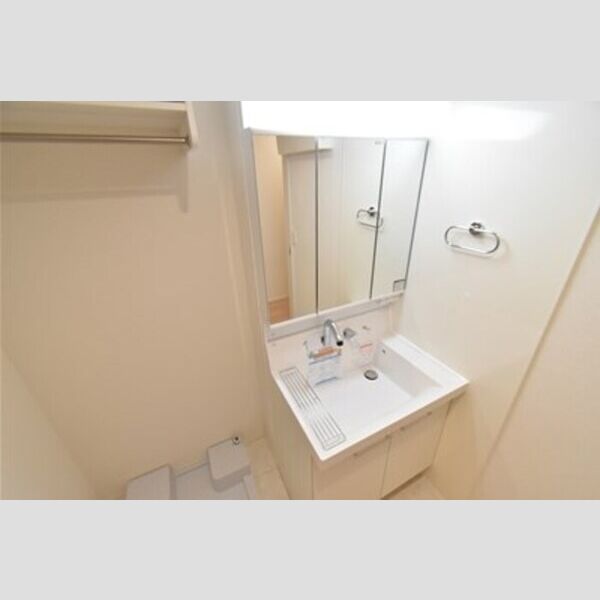 アルモニー戸室103号室 洗面室