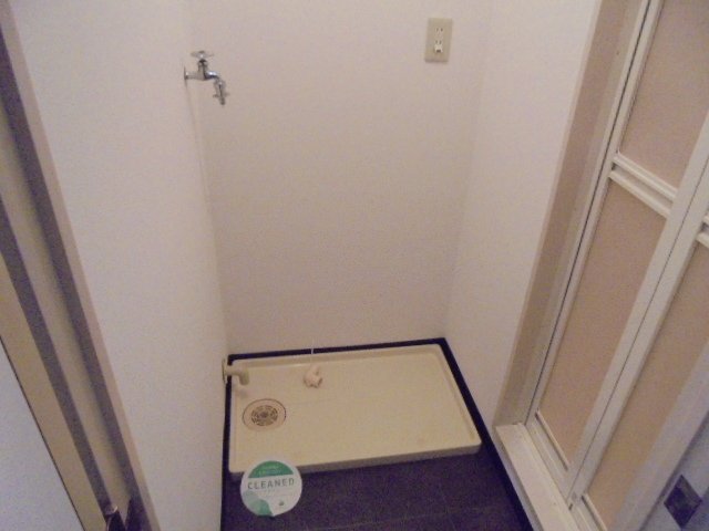 アルカンシェール三軒茶屋 室内洗濯機置場