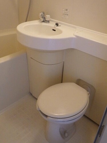 メゾン・ド経堂 洗面台　※2023年10月撮影