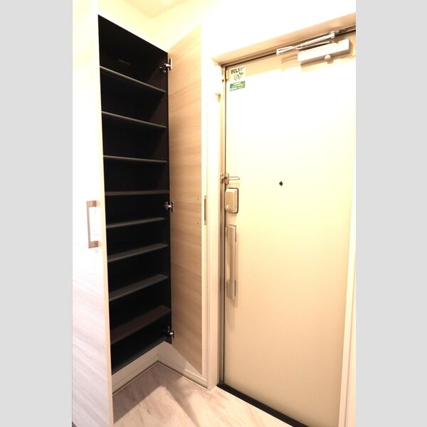 グラナーデ貫井 玄関シューズボックス