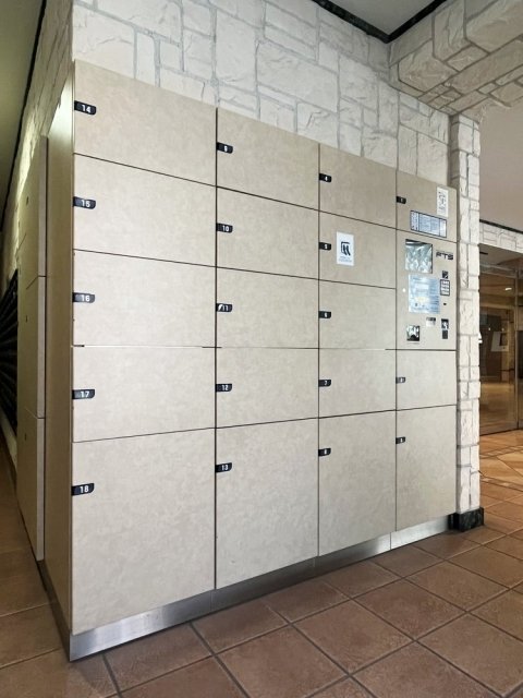 グランド・ガーラ西麻布7階 宅配BOX