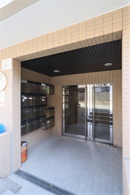 クレッセント蒲田2階 エントランス