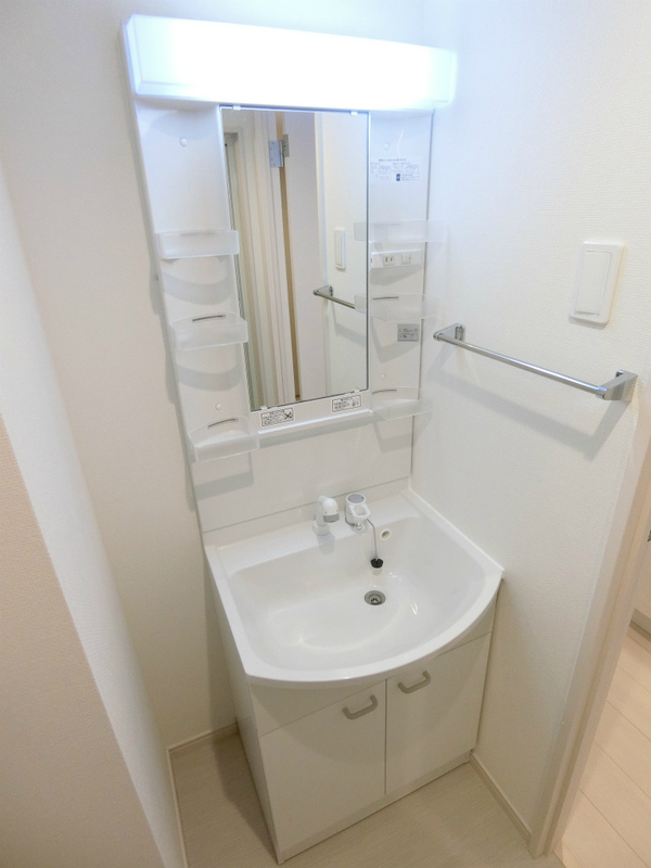 リブリ・ソレアード3階 洗面