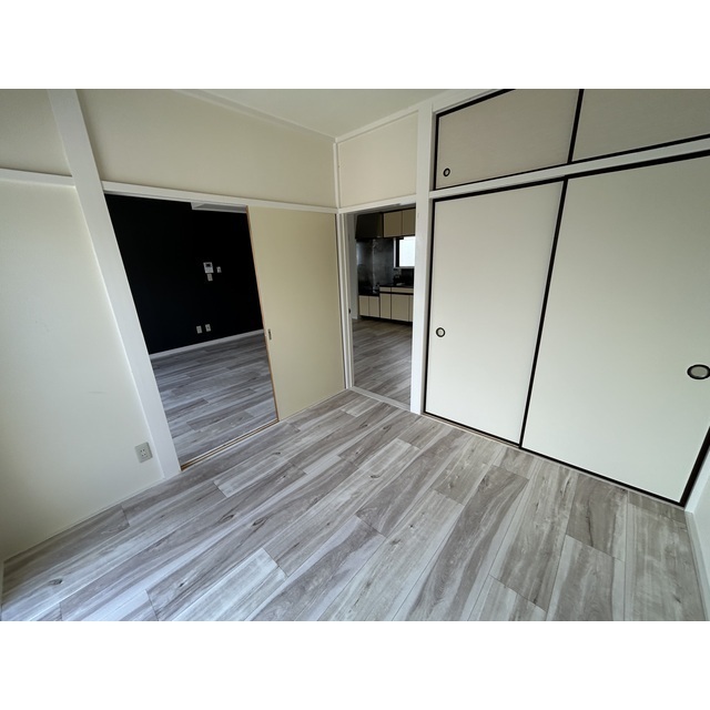 サンライズ・コーポ足立303号室 内観