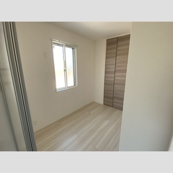 ラリュール堀切301号室 洋室